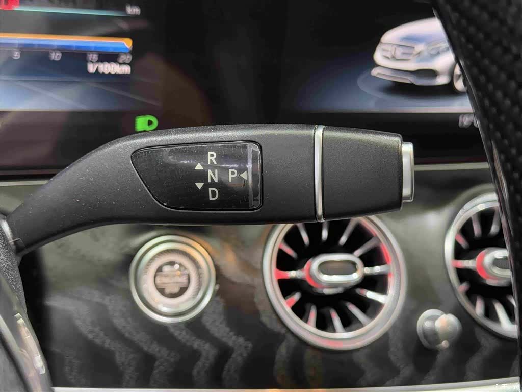 Mercedes-Benz E-Class, 2019 13