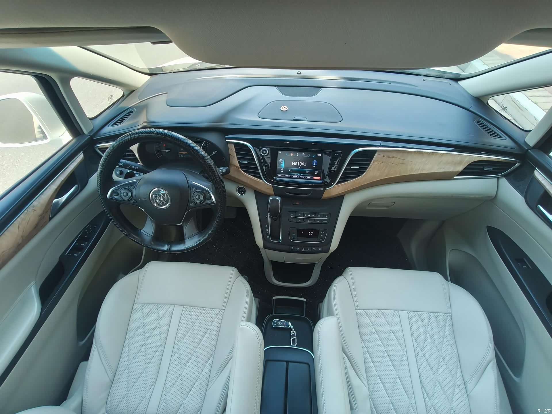 Buick GL8, 2018 15