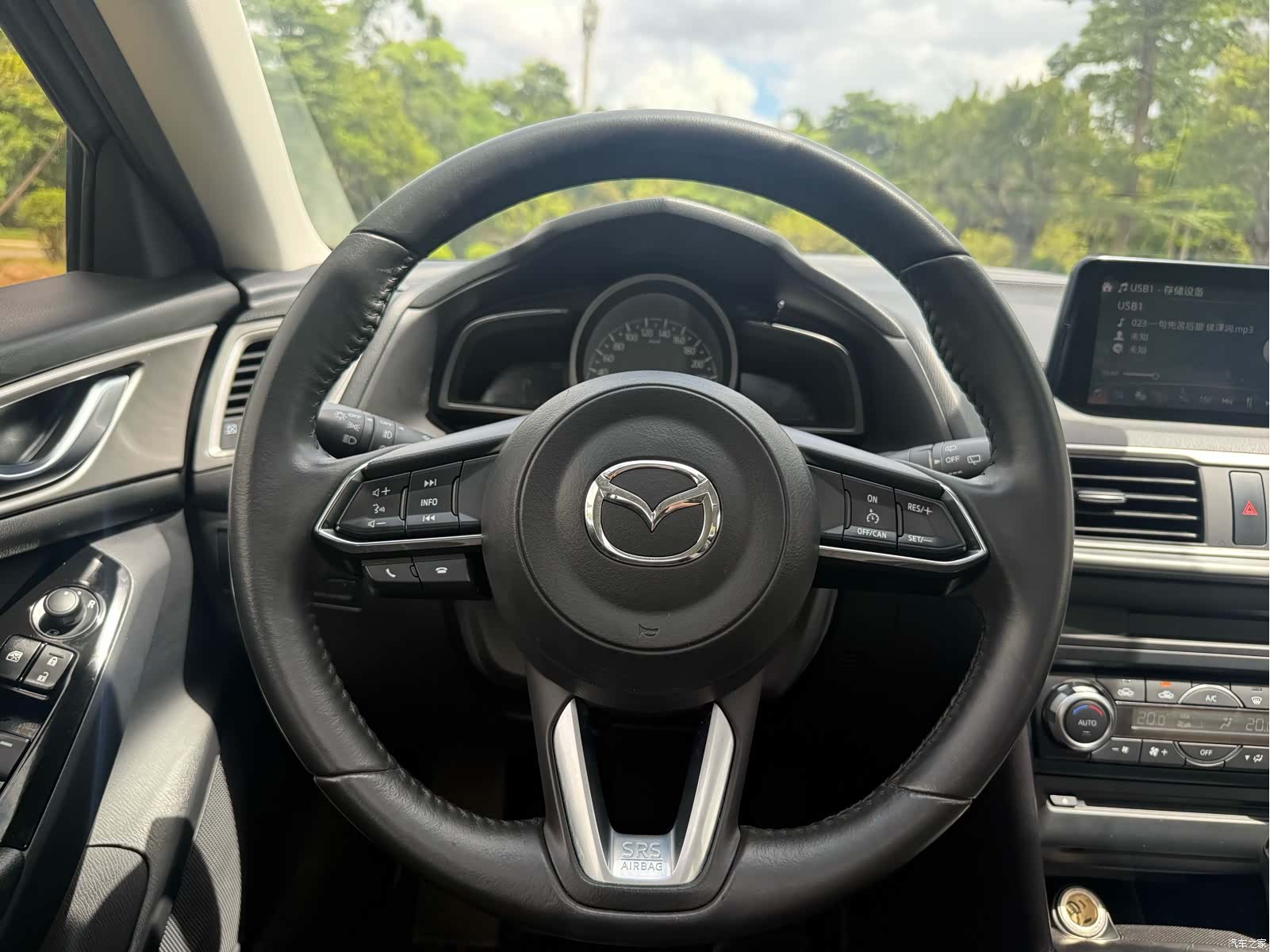 Mazda Mazda3, 2019 15