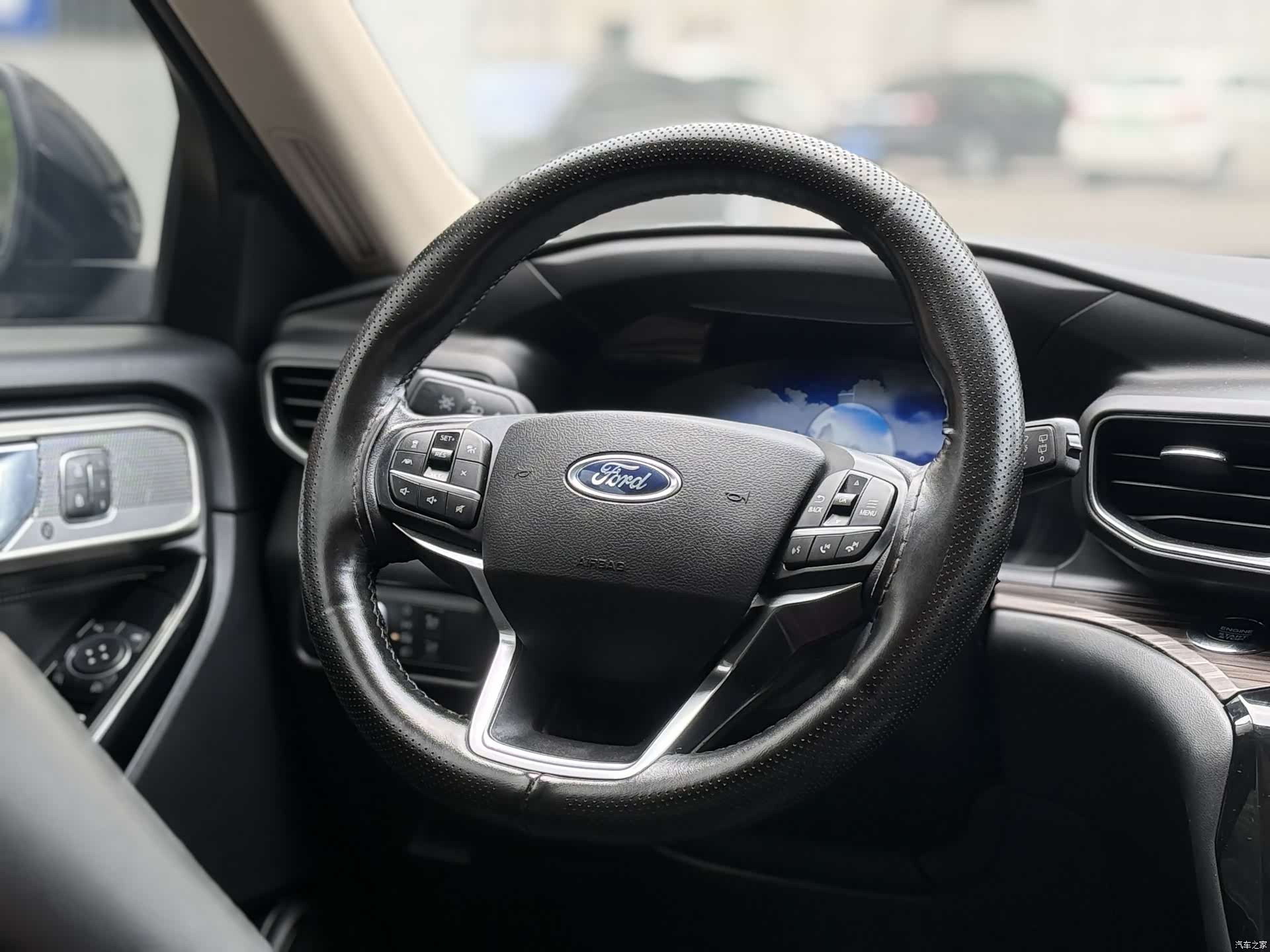 Ford Explorer, 2021 6