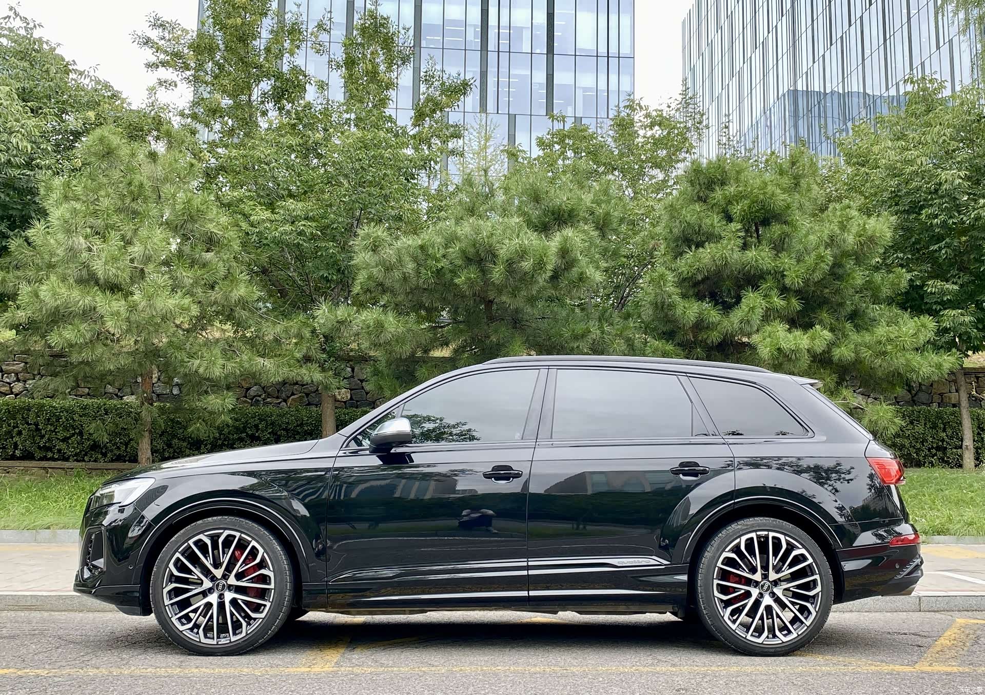 Audi Q7, 2025 все фото