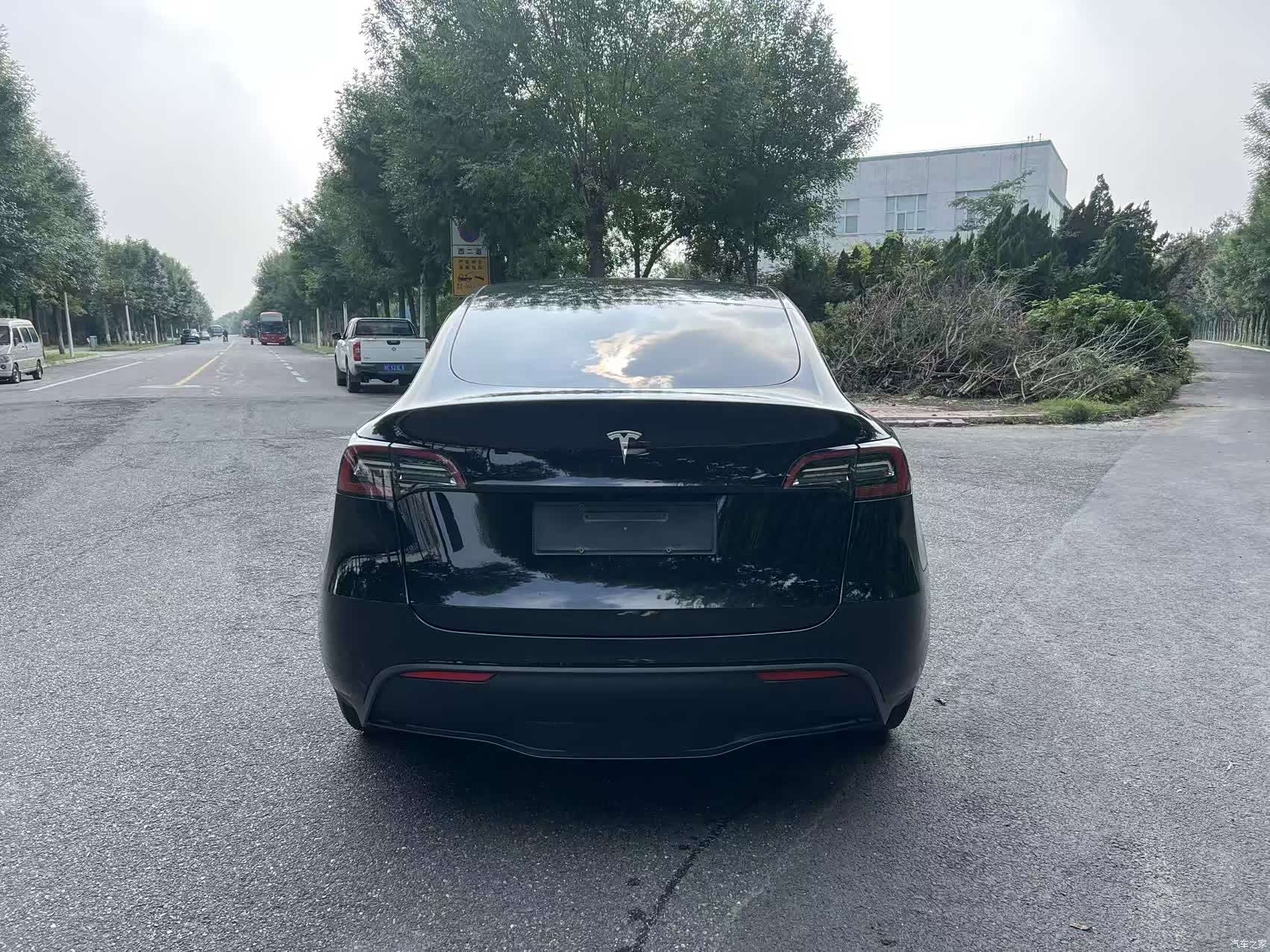 Tesla Model Y, 2021 6