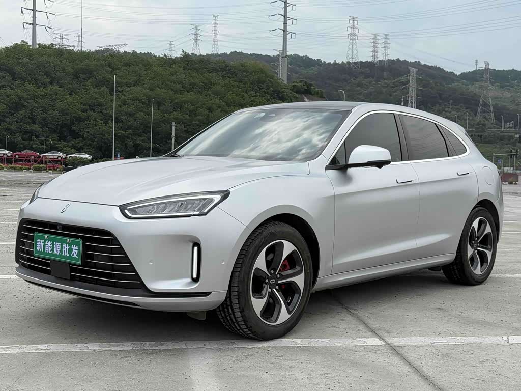 AITO M5