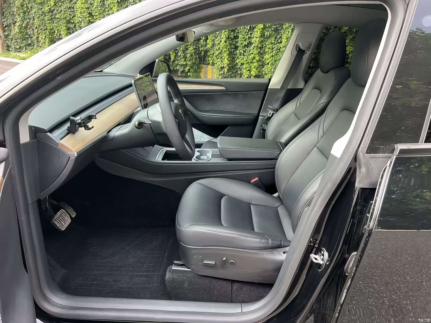 Tesla Model Y, 2021 11