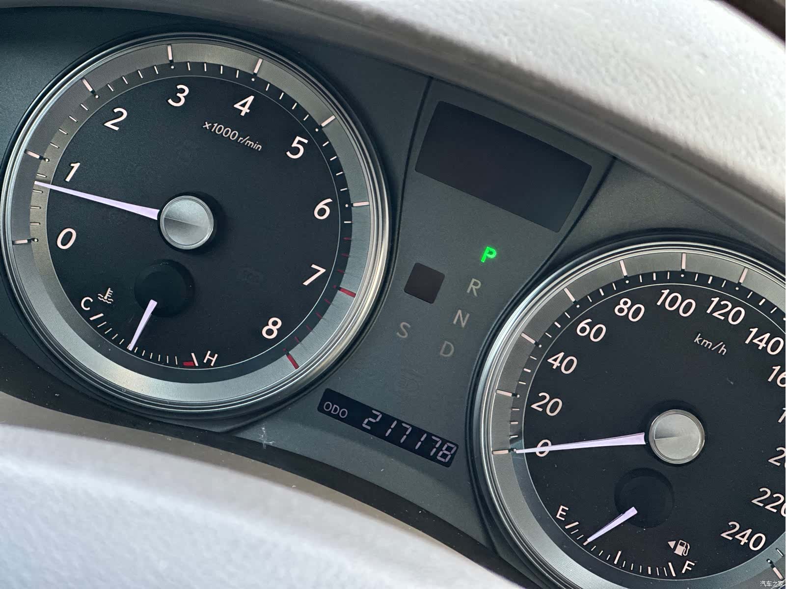 Lexus ES, 2011 16
