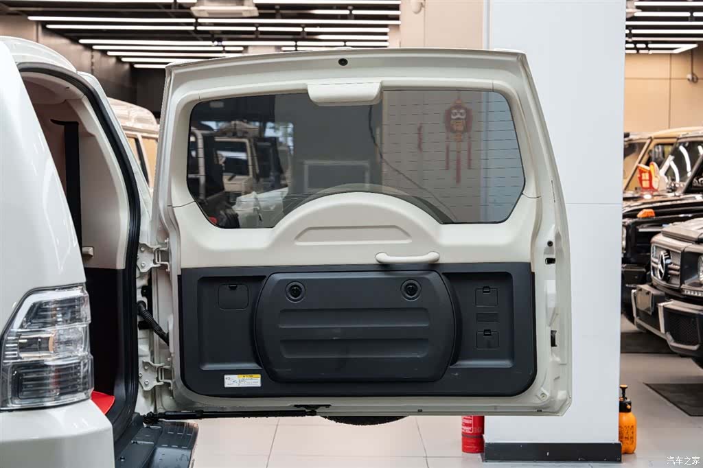 Mitsubishi Pajero, 2026 18