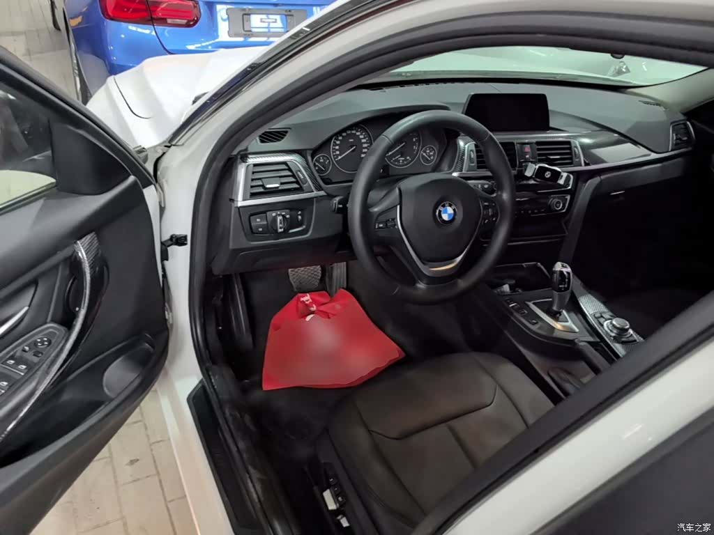 BMW 3 Series, 2016 16