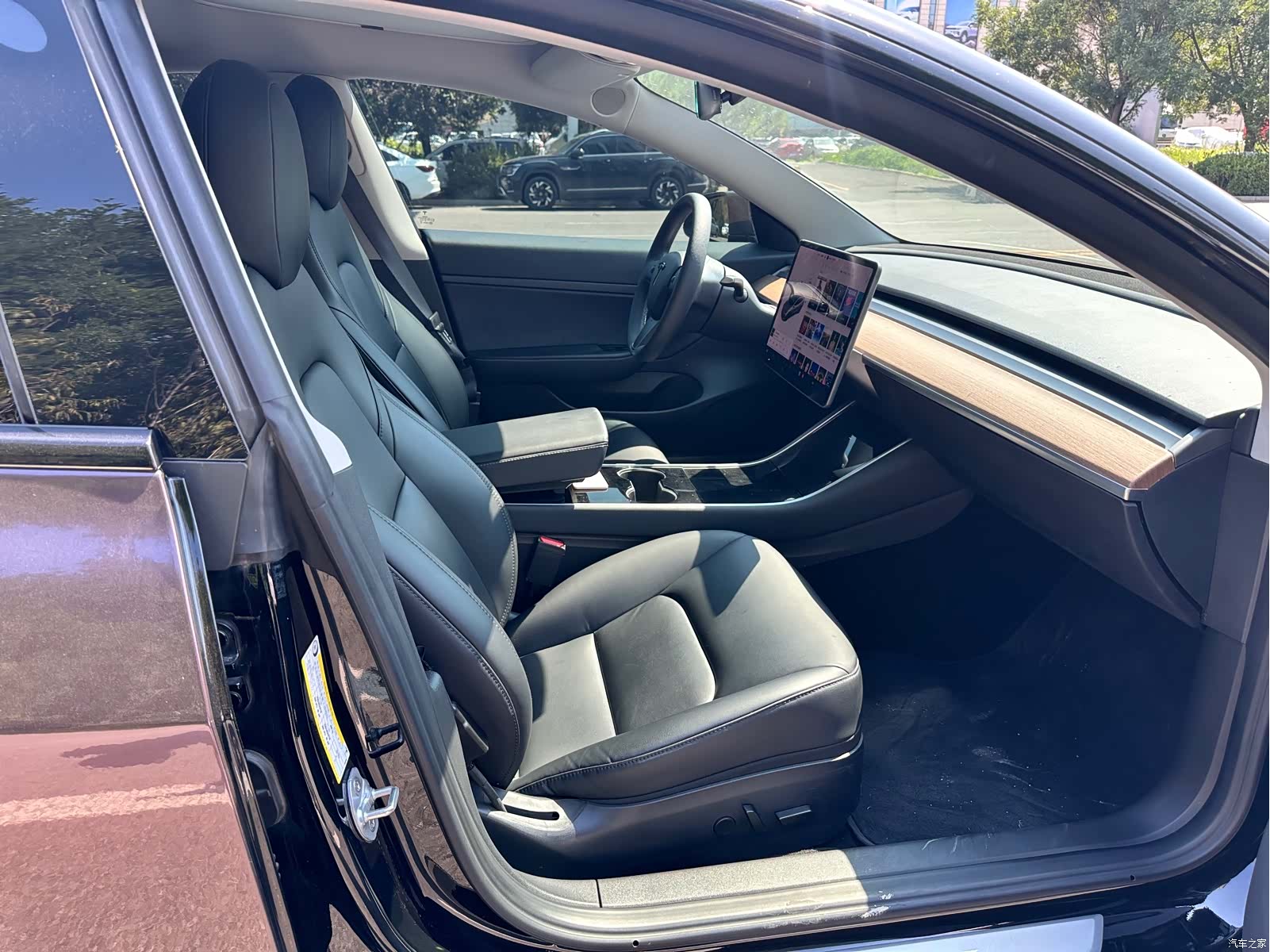 Tesla Model 3, 2020 13