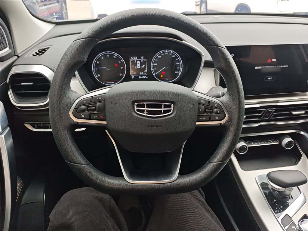 Geely Coolray, 2024 7