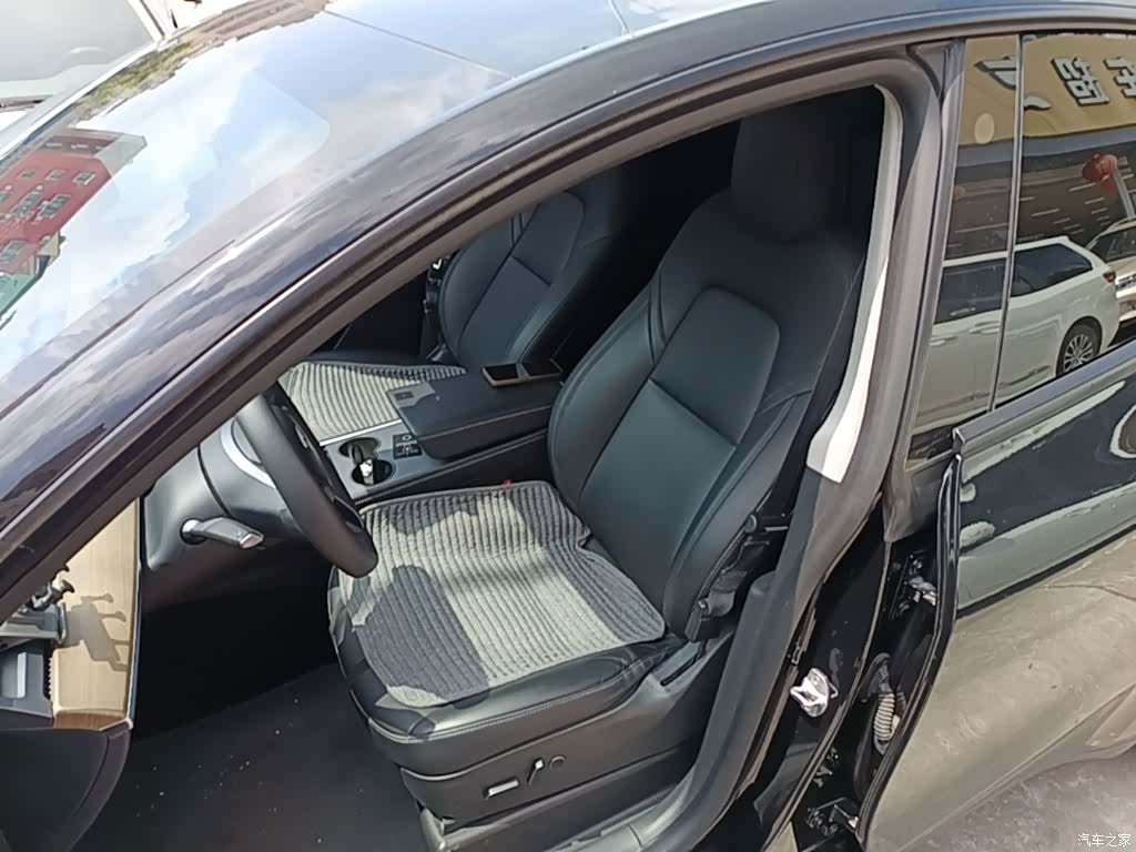 Tesla Model Y, 2021 15