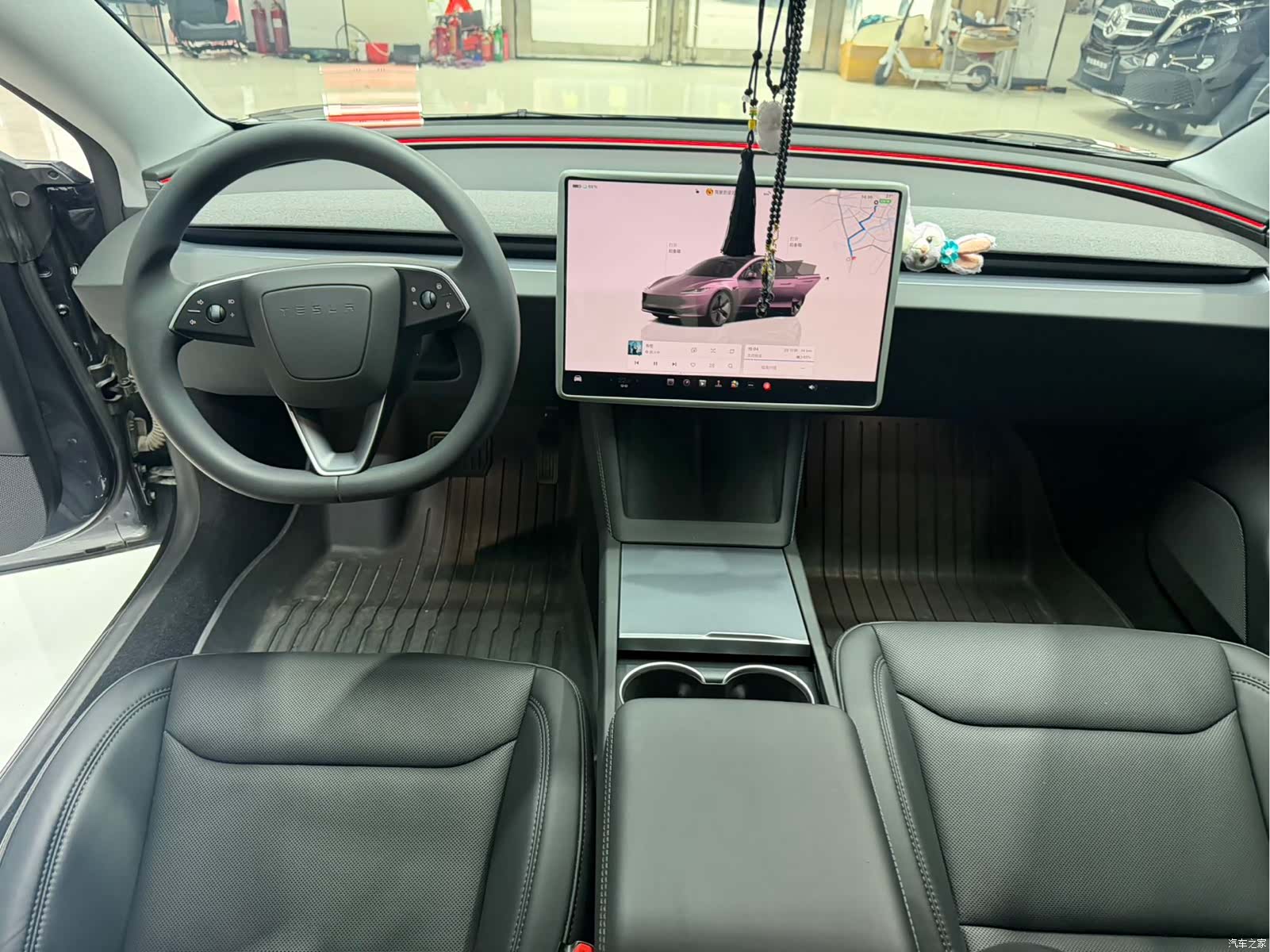 Tesla Model 3, 2025 16