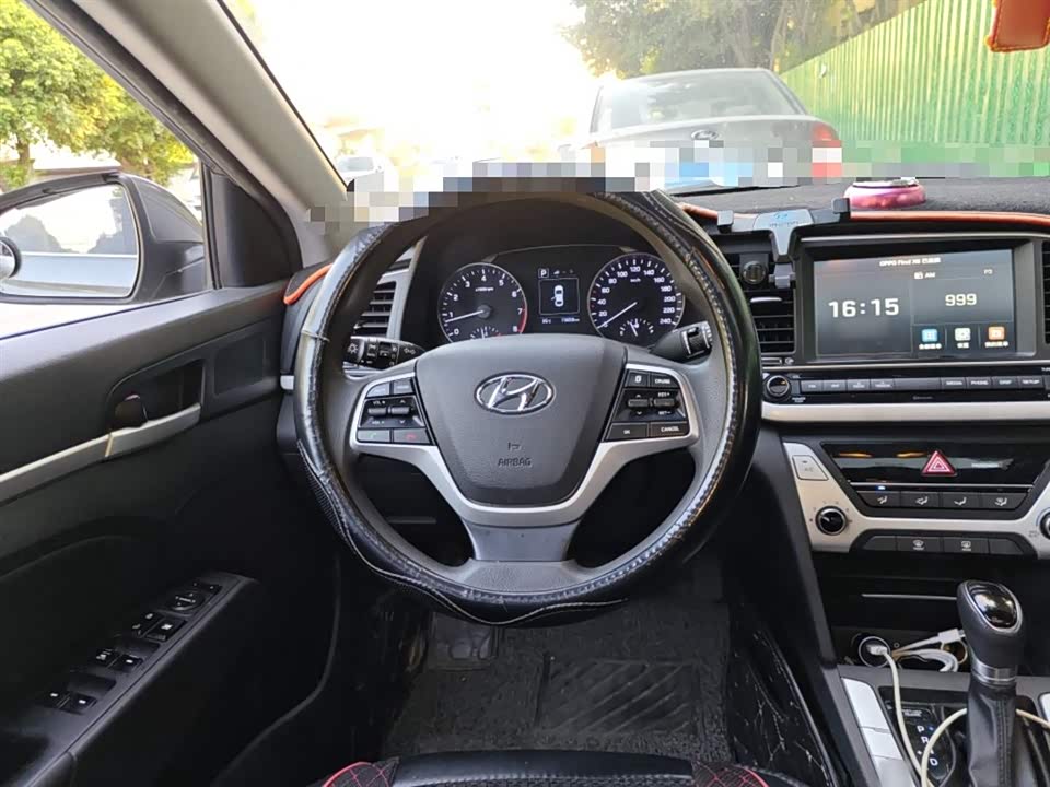Hyundai Lead
