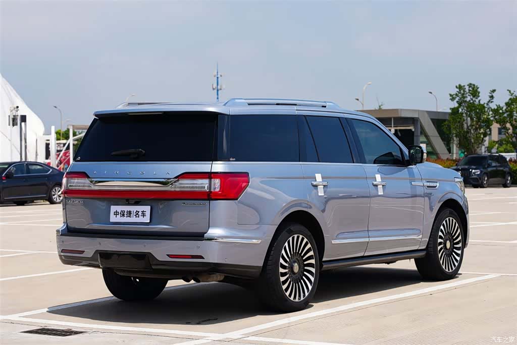 Lincoln Navigator, 2019 23