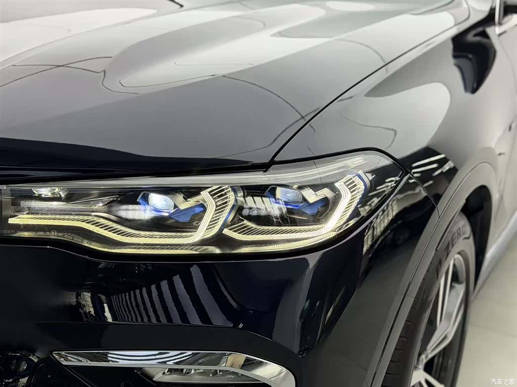 BMW X7, 2021 35