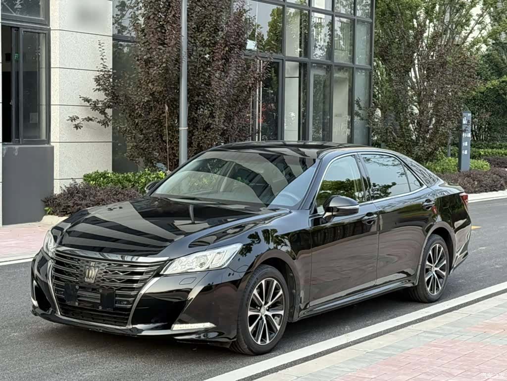 Toyota Crown, 2018 2