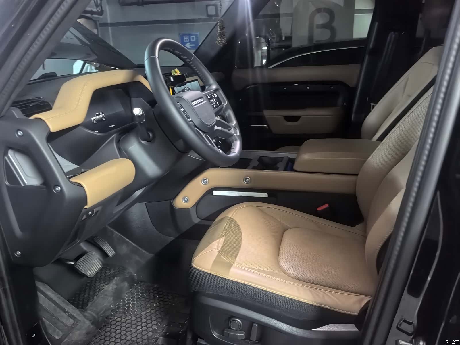 Land Rover Defender, 2025 все фото