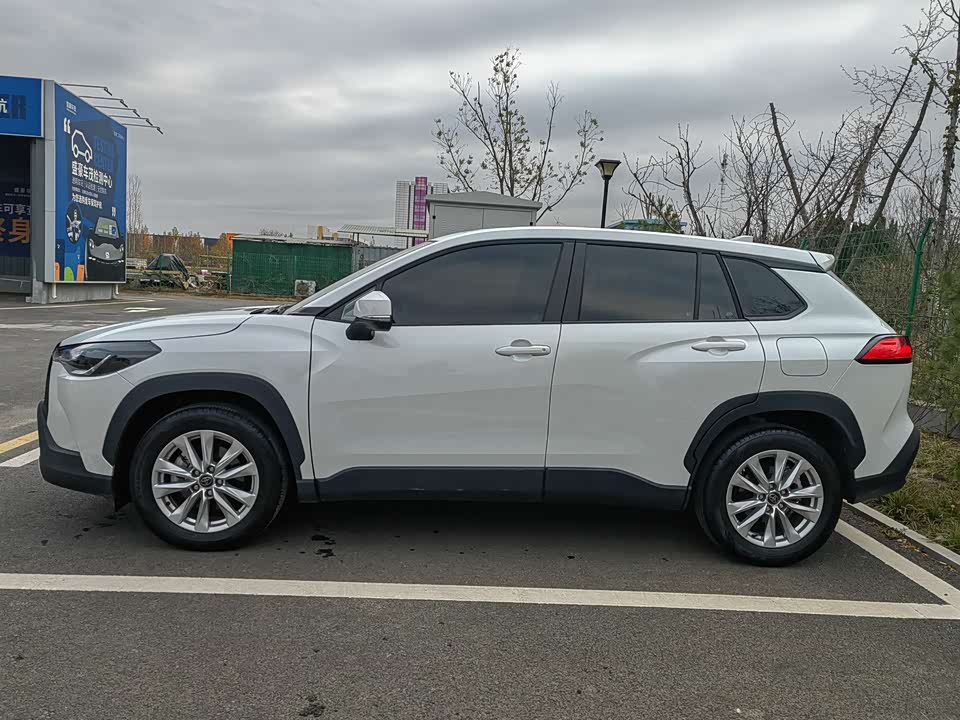 Toyota Corolla Sharp amplifier