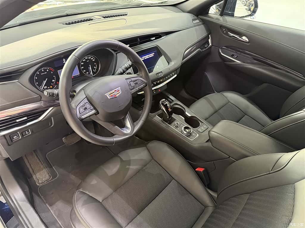 Cadillac XT4, 2020 11