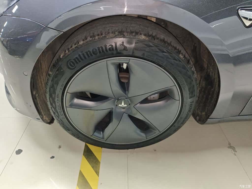 Tesla Model 3, 2019 25
