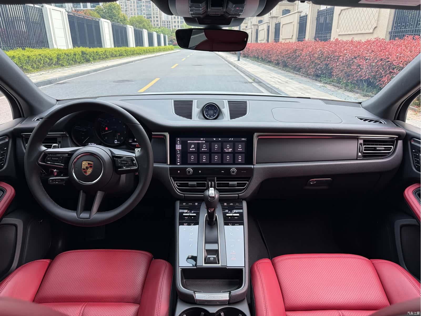 Porsche Macan, 2024 6