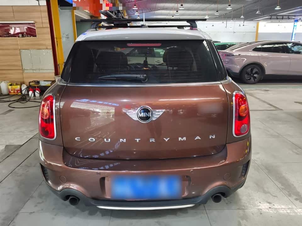MINI COUNTRYMAN