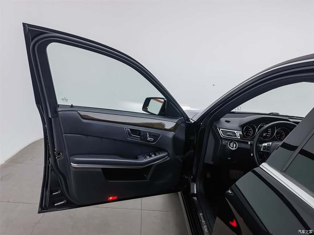Mercedes-Benz E-Class, 2015 8