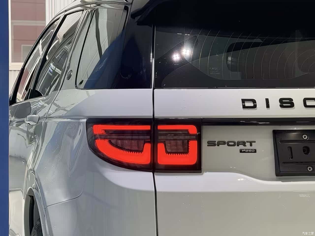 Land Rover Discovery, 2023 6