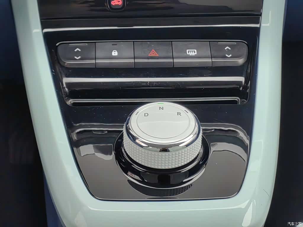 DongFeng BOX, 2023 13
