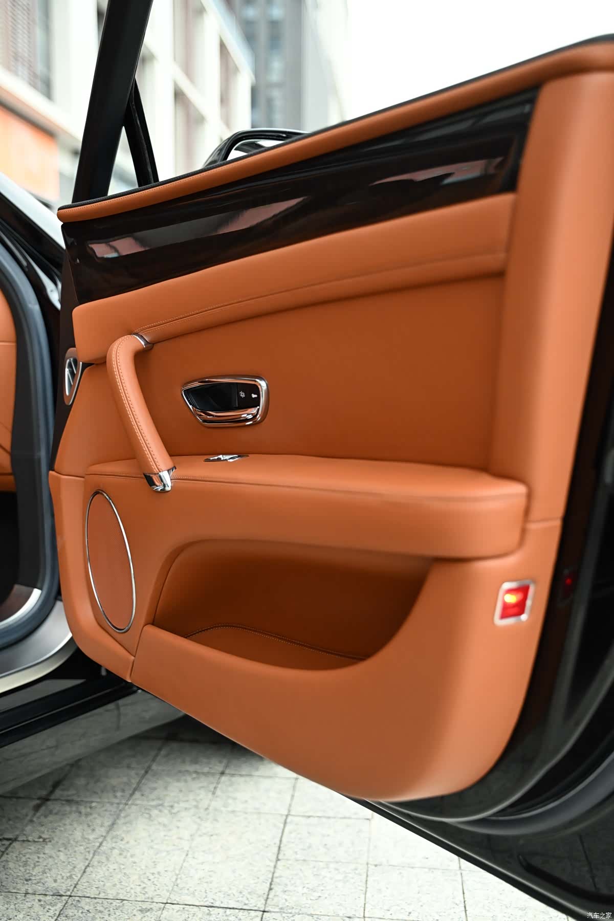 Bentley Flying Spur, 2017 10