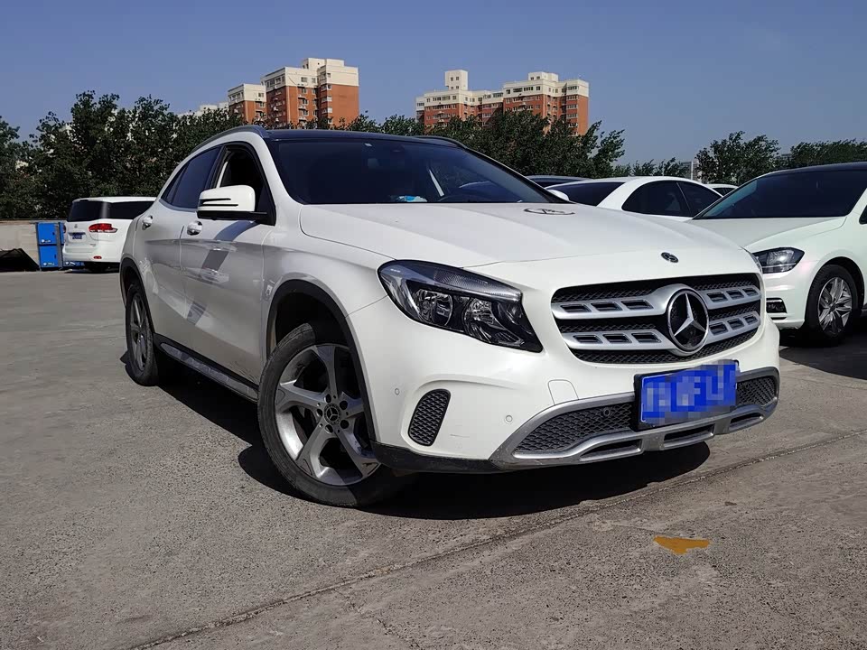 Mercedes-Benz GLA