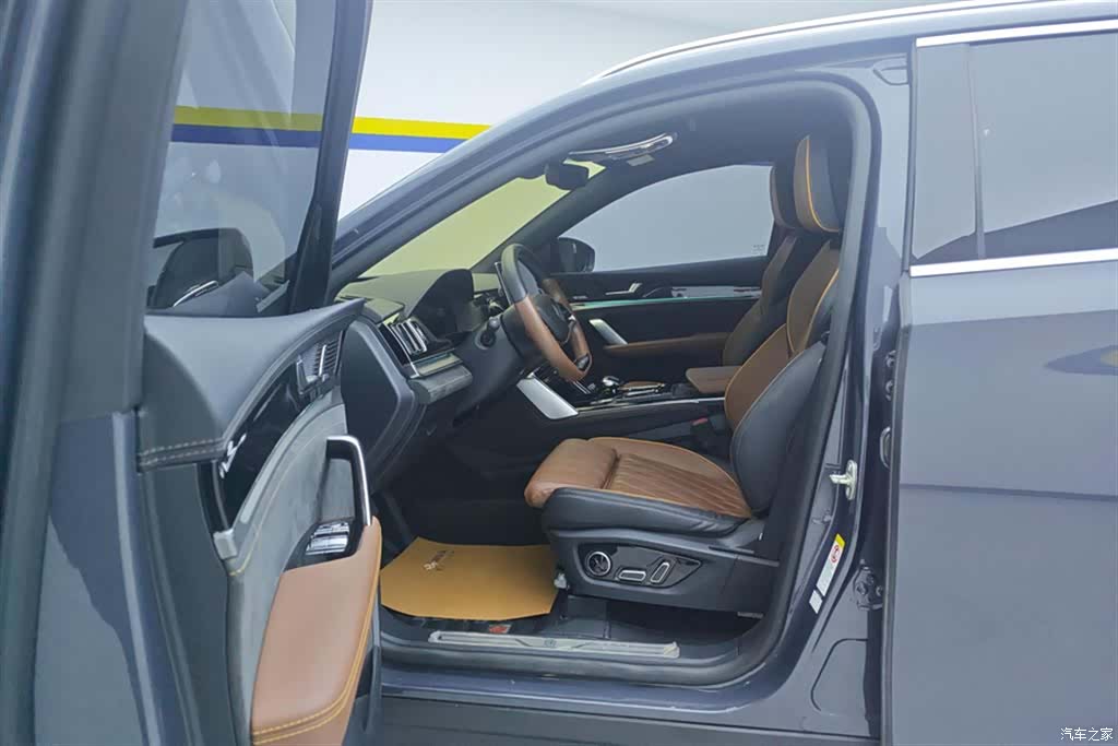 BYD Tang, 2022 9