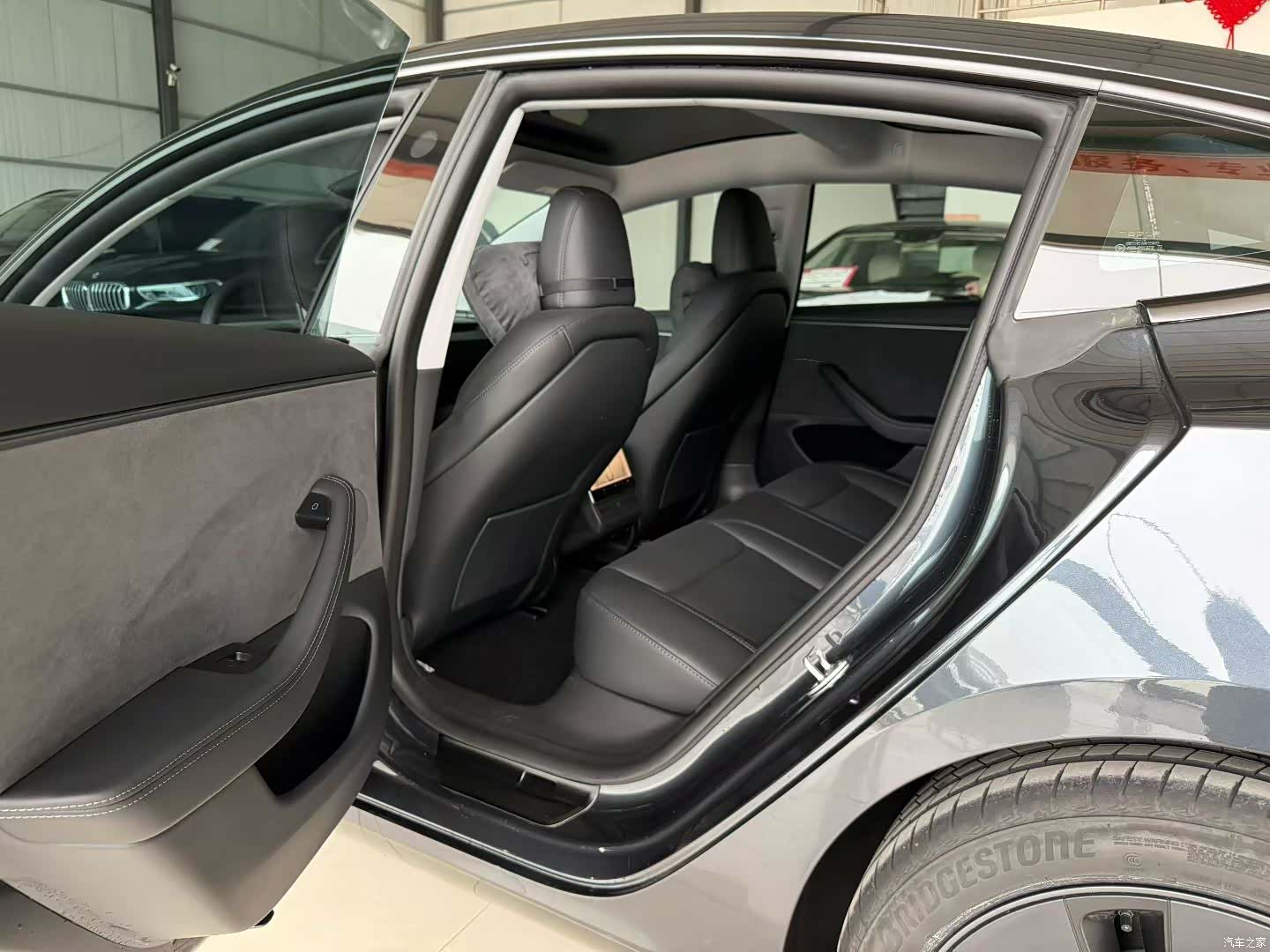 Tesla Model 3, 2026 8