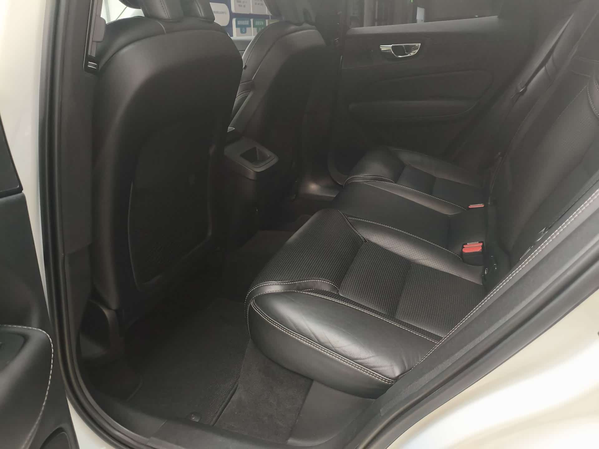 Volvo XC60, 2018 21