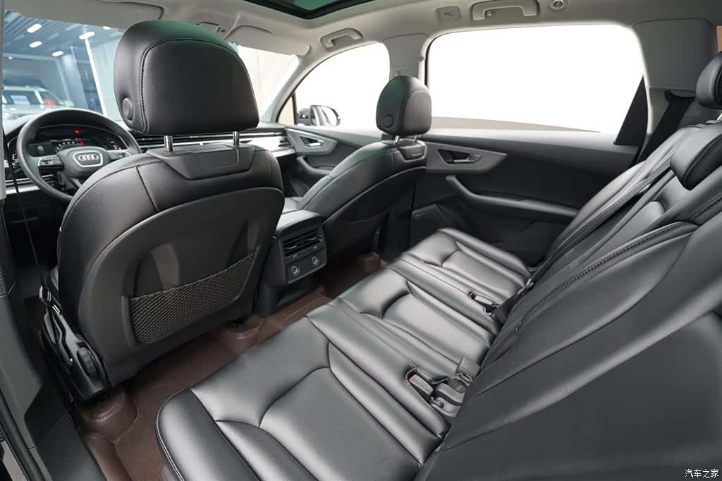 Audi Q7, 2023 12