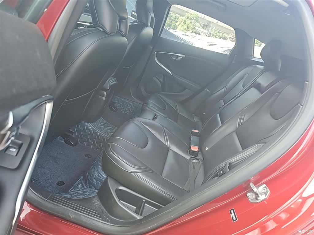 Volvo V40, 2018 17
