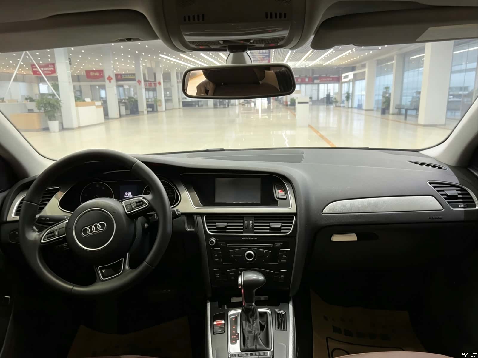 Audi A4L, 2014 11