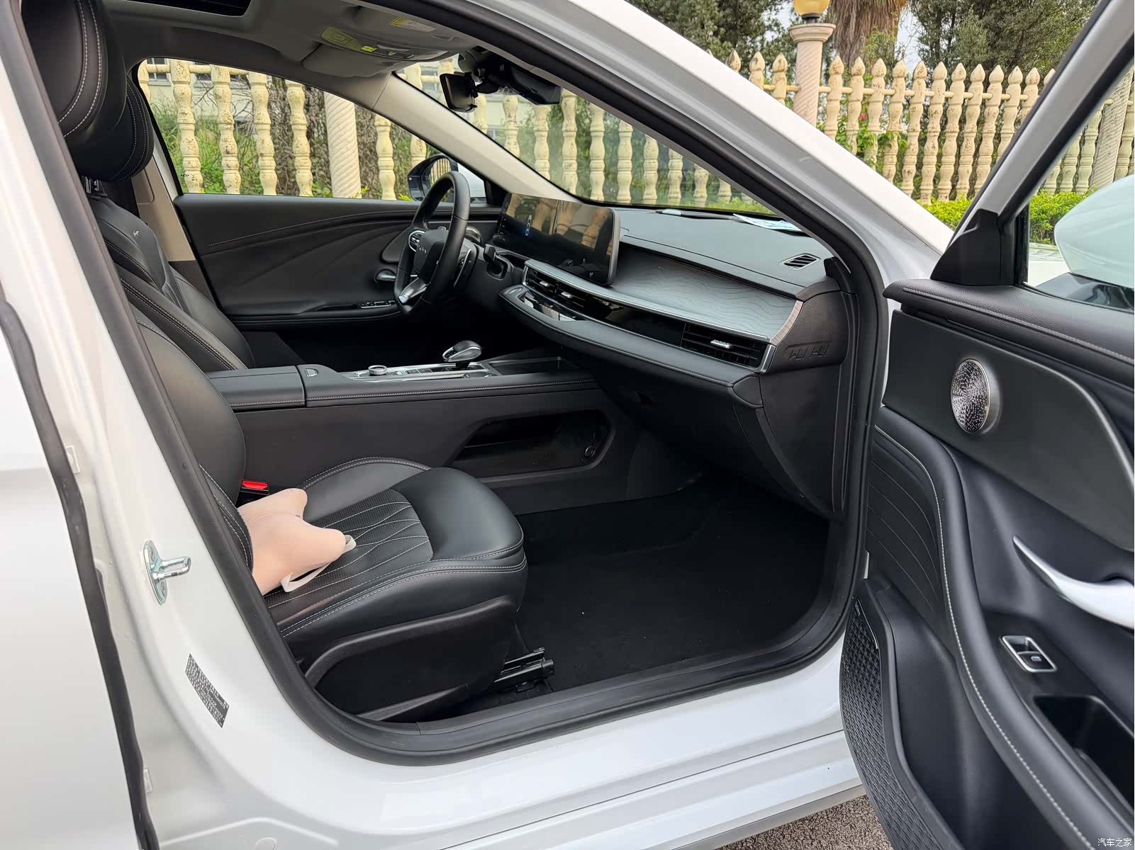 Chery Arrizo 8, 2023 13