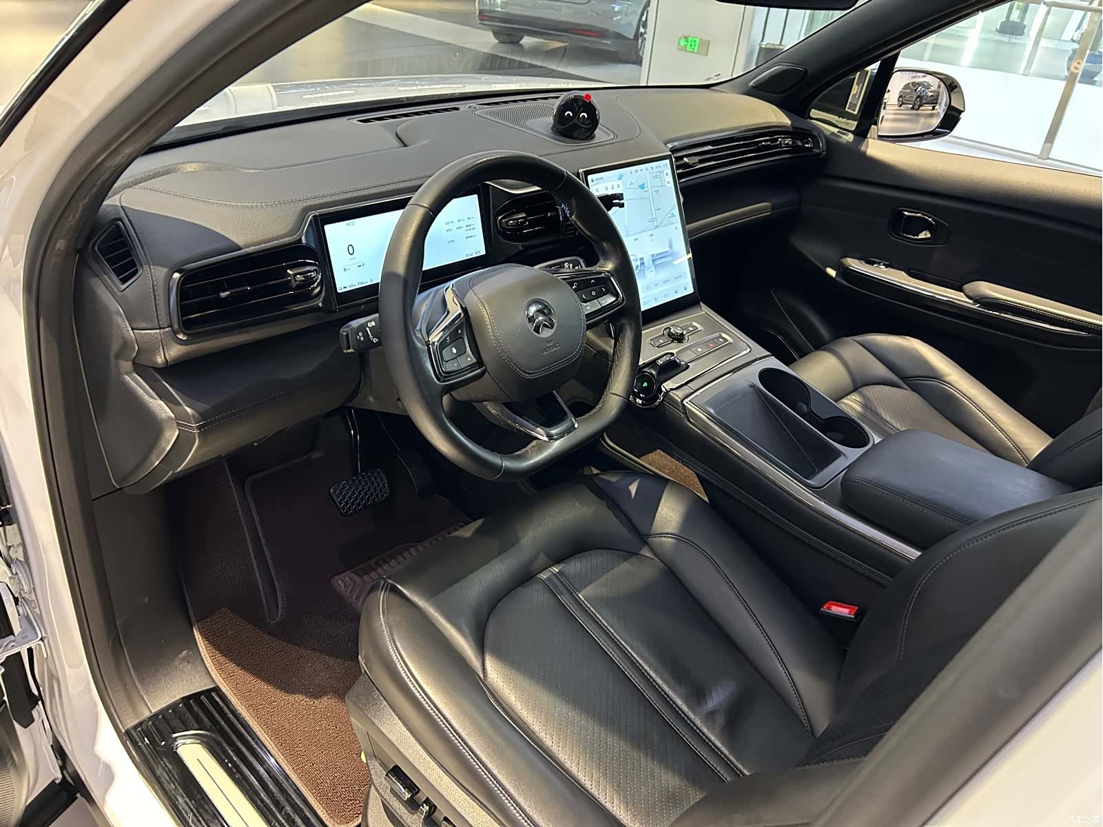 NIO ES6, 2022 9