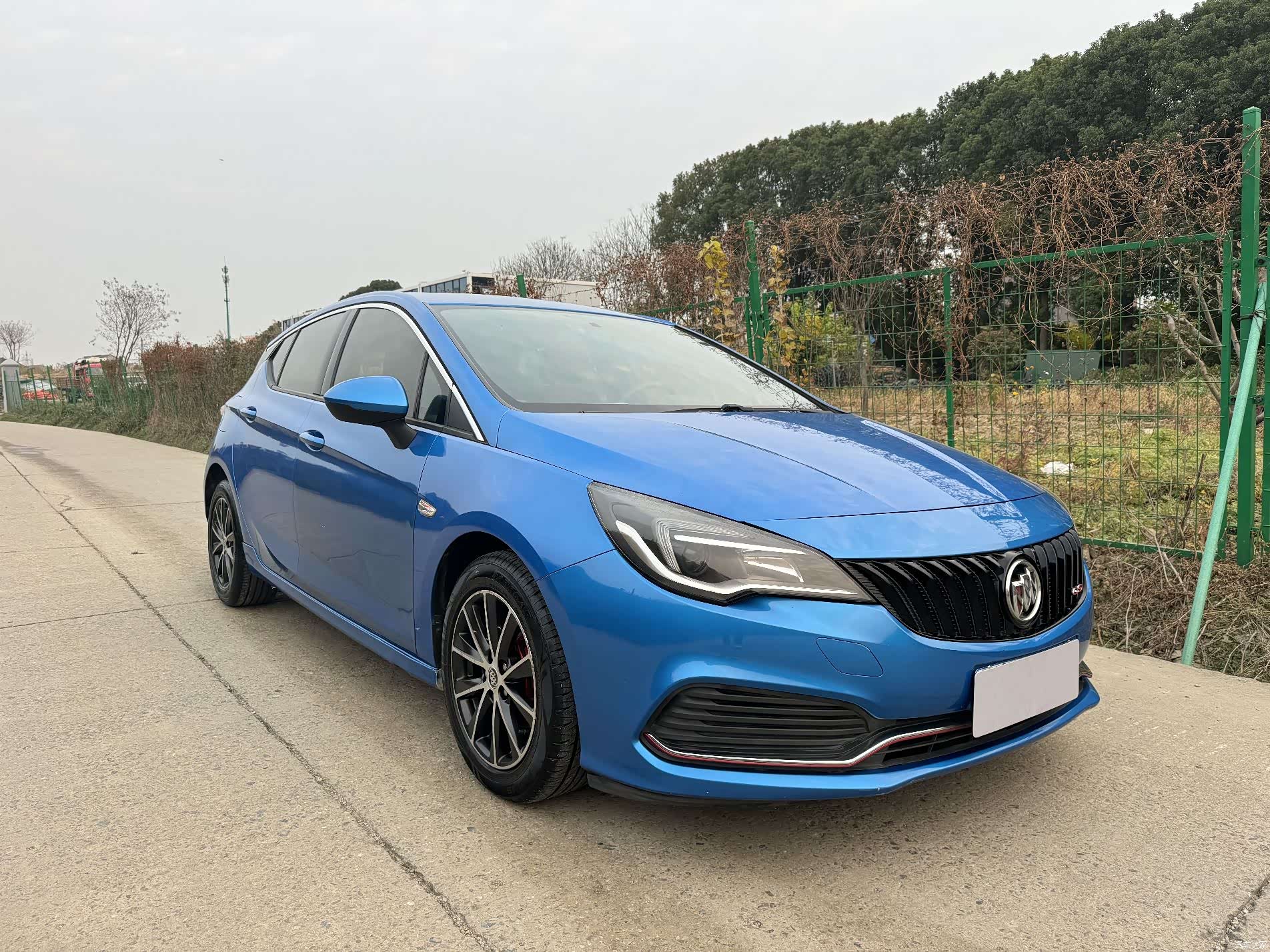 Buick Verano, 2016 1
