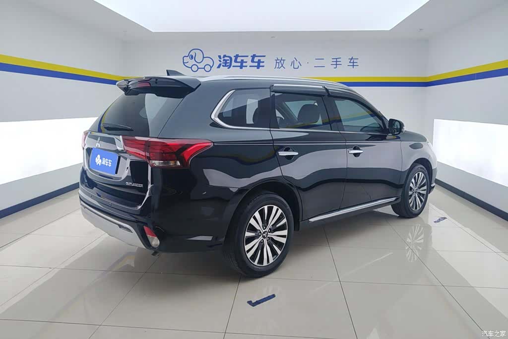 Mitsubishi Outlander, 2021 3