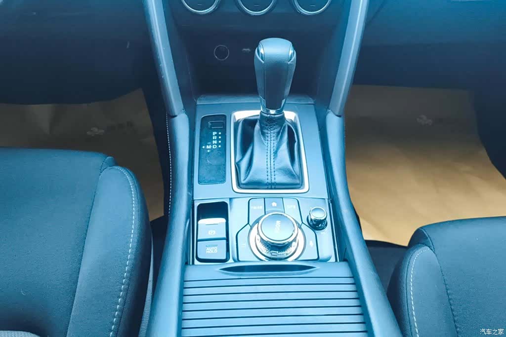 Mazda CX-4, 2019 16