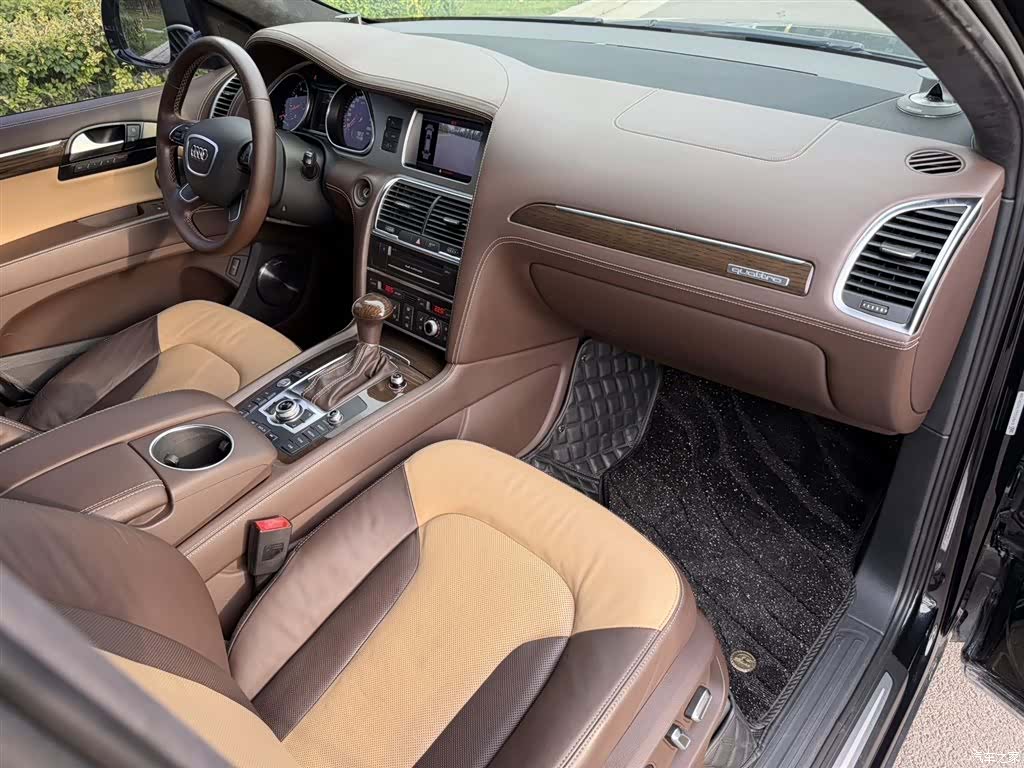 Audi Q7, 2015 9