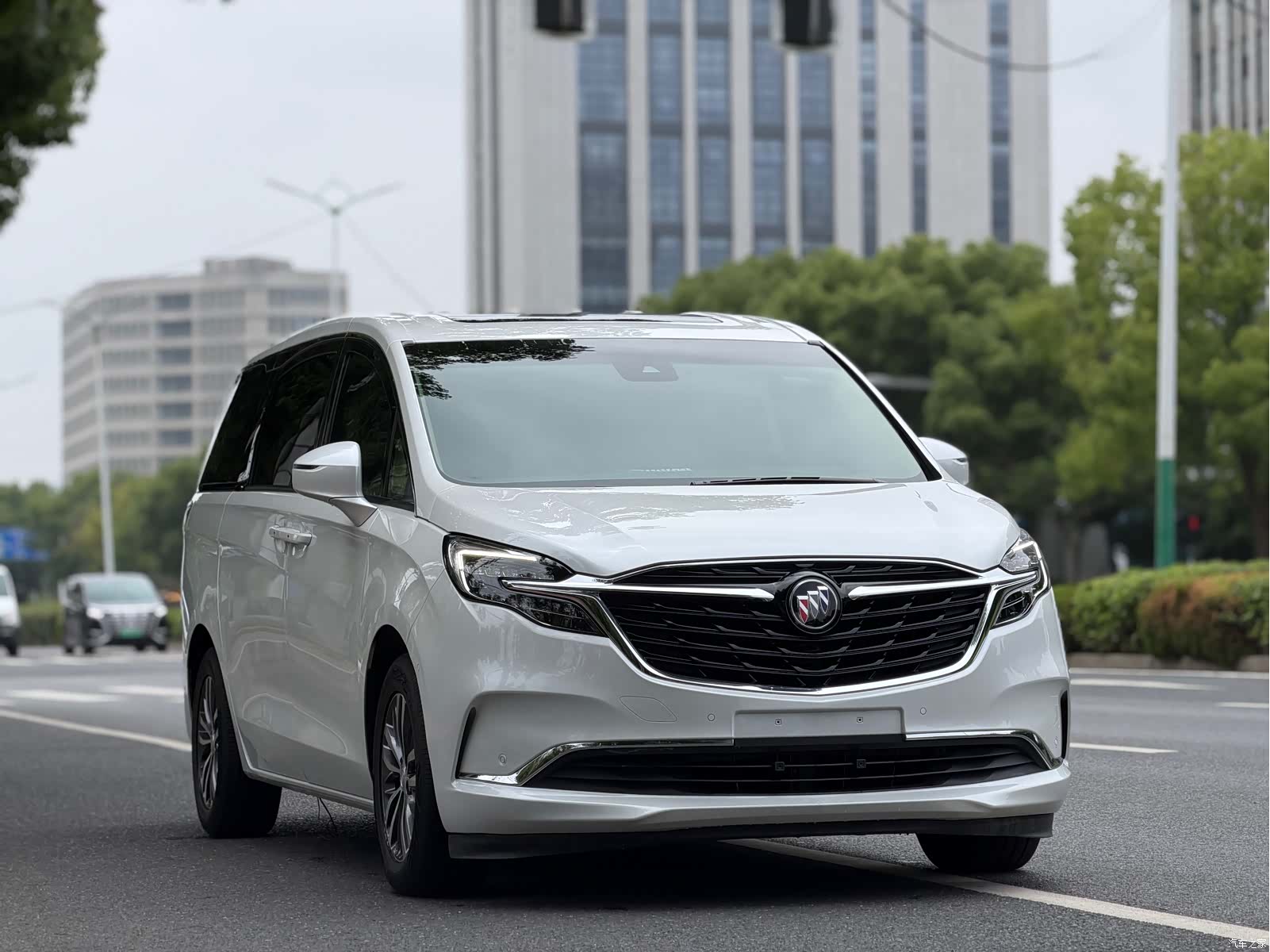 Buick GL8, 2022 2