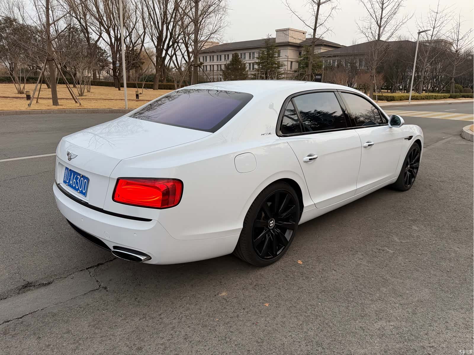 Bentley Flying Spur, 2013 4
