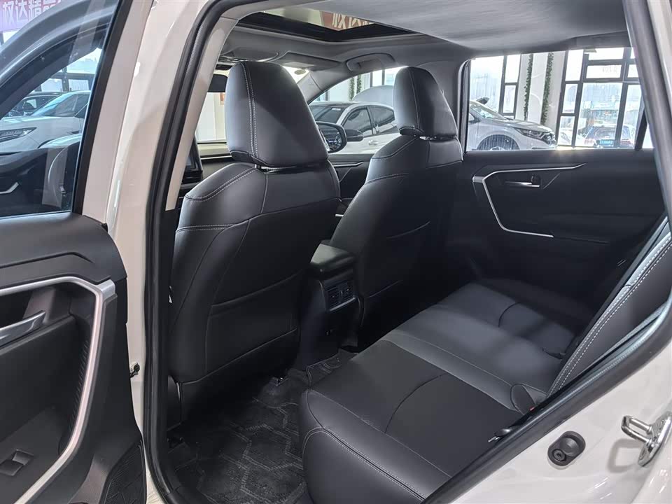 Toyota RAV4 Rongfang