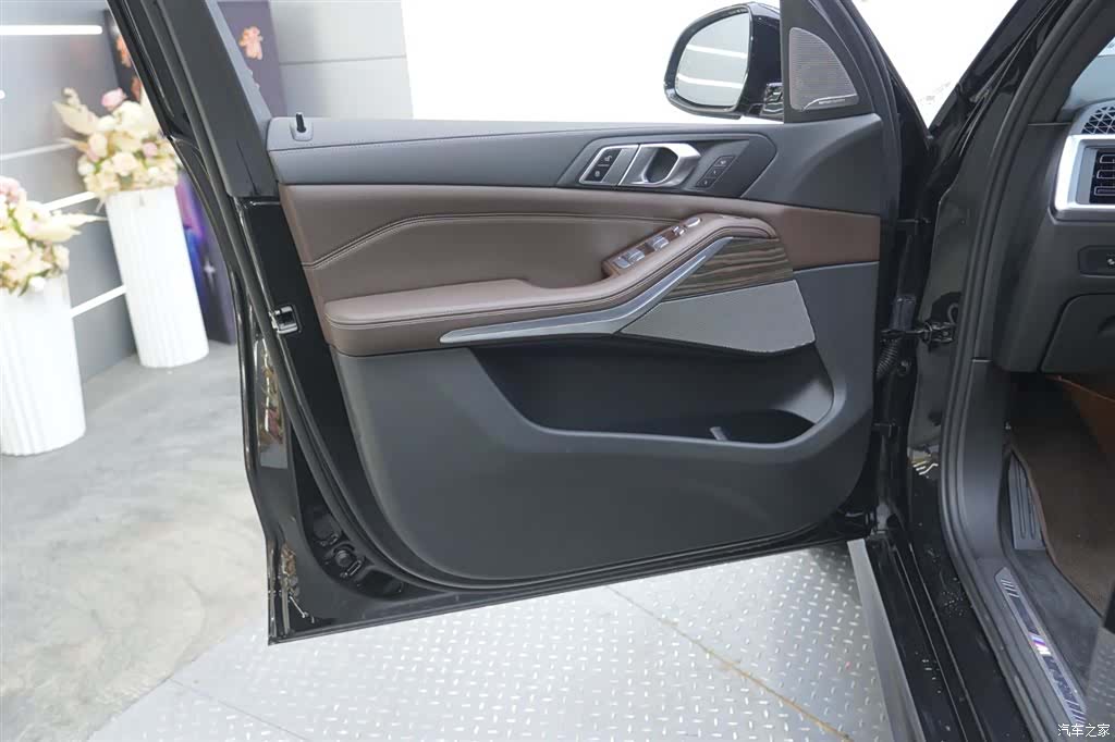 BMW X5, 2024 25