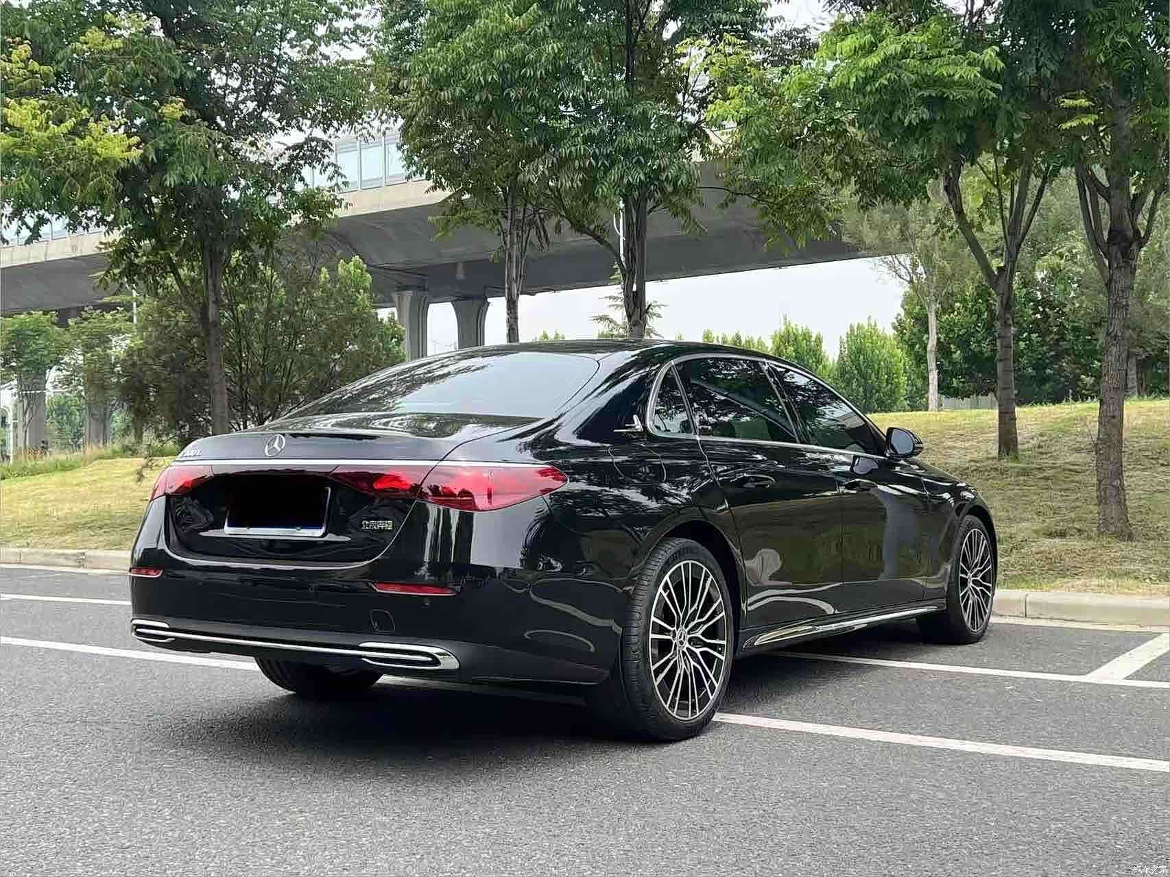 Mercedes-Benz E-Class, 2025 4