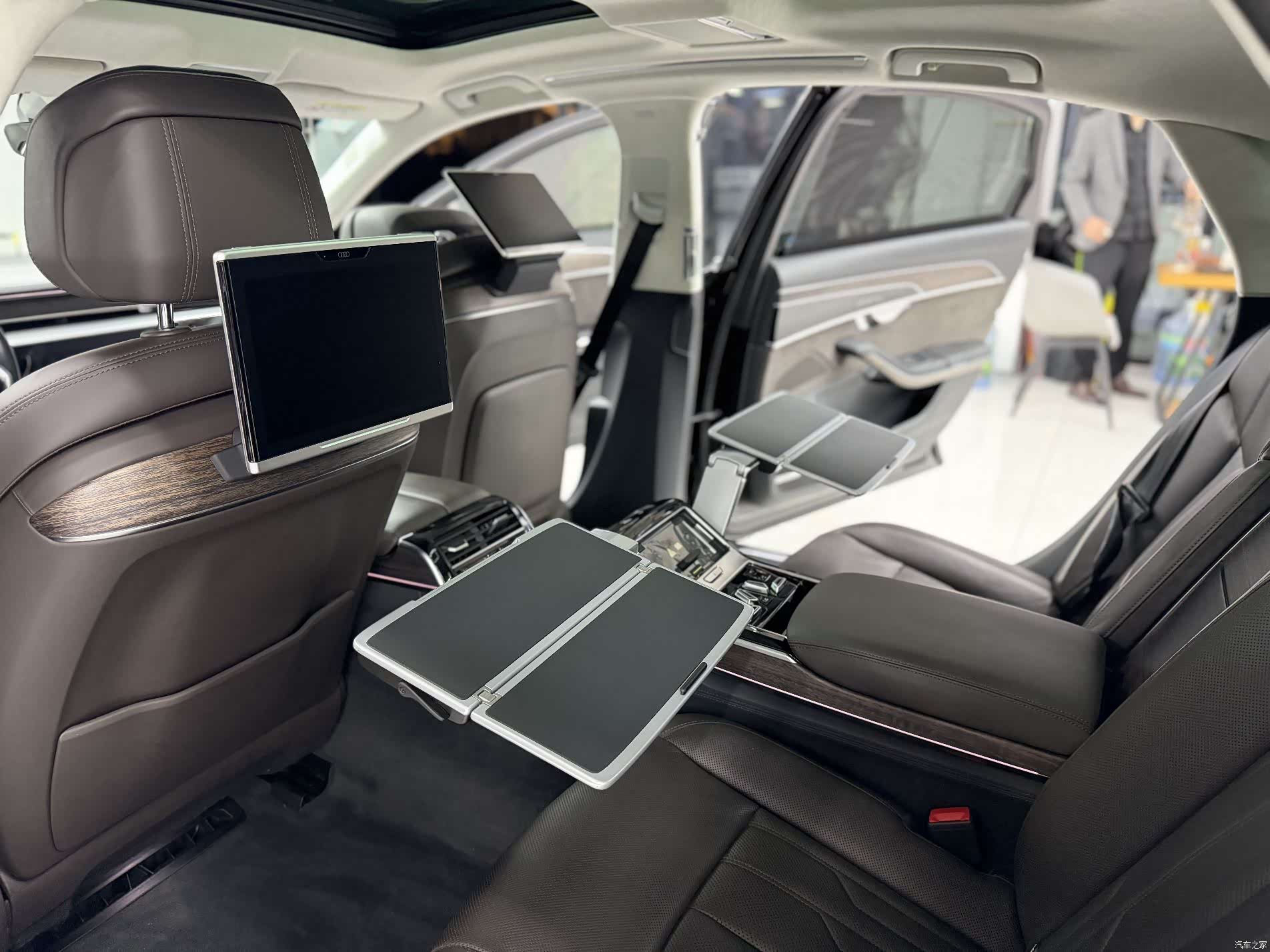 Audi A8L, 2020 13