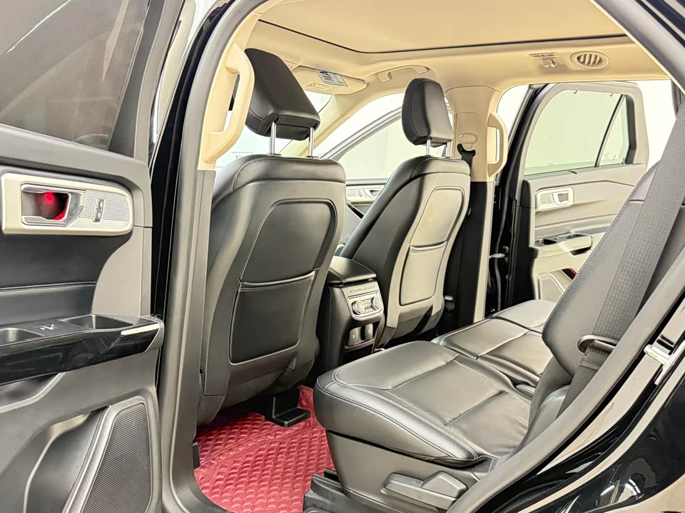 Ford Explorer Ford Explorer
