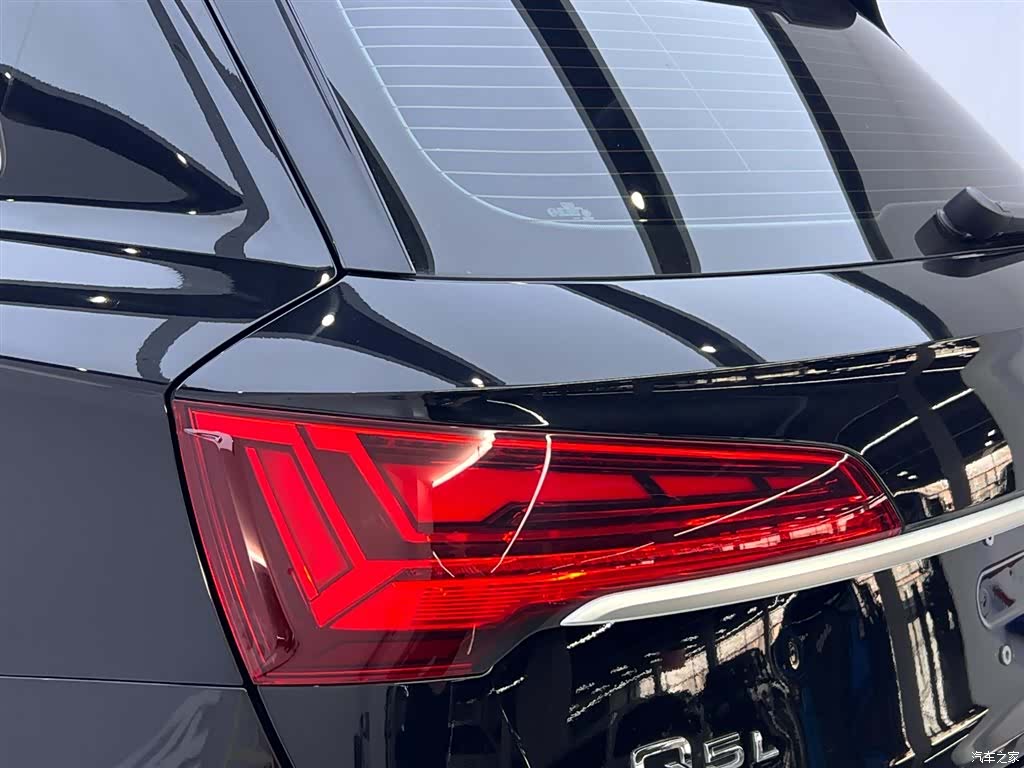 Audi Q5L, 2024 11